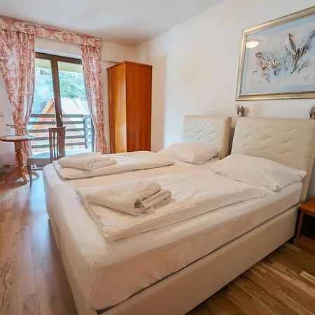 Pahuljica 4* Власич